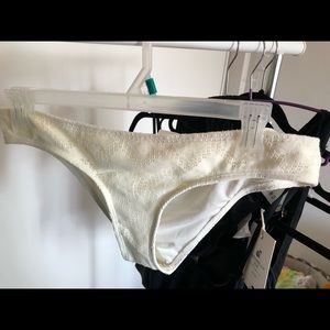 Roxy Ivory colored Bikini Swimsuit Bottoms